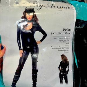 Let Avenue Catwoman Costume - Large